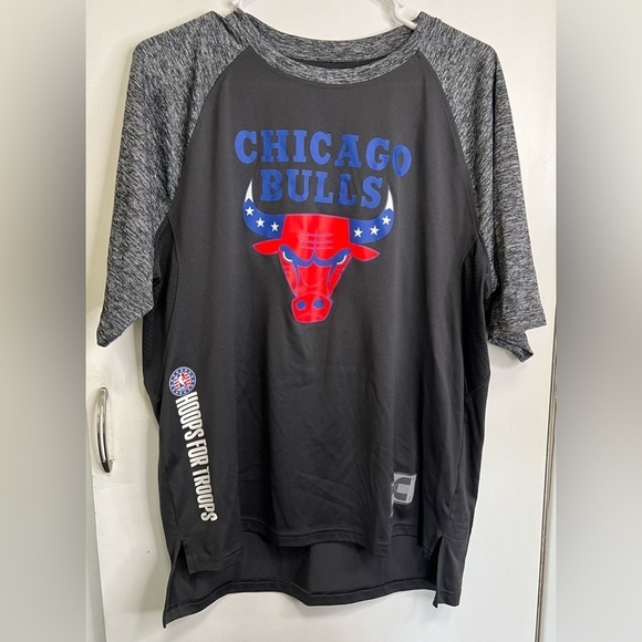 Fanatics Chicago Bulls Graphic Tee / Jersey Shirt - Picture 1 of 4
